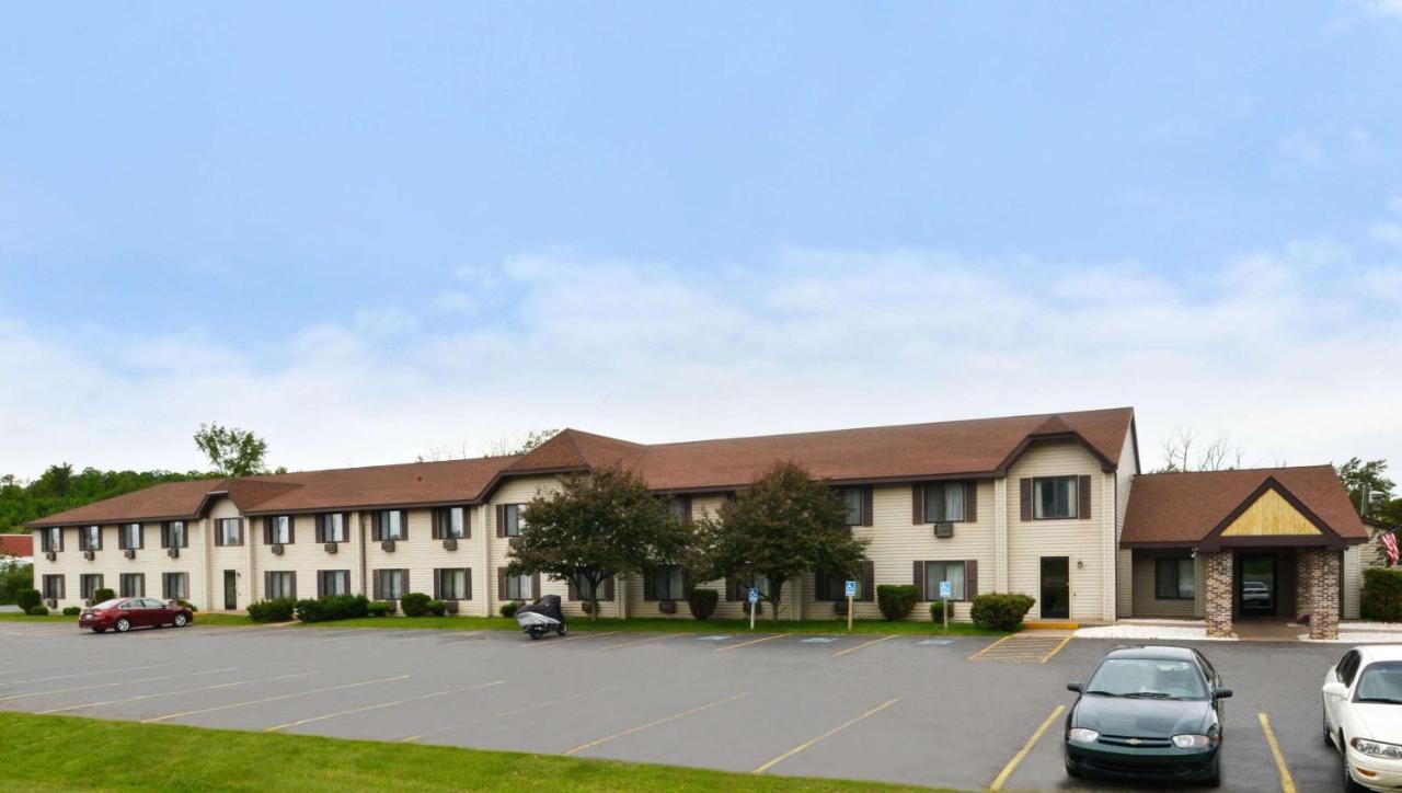 Magnuson Hotel Country Inn Ishpeming Exteriér fotografie